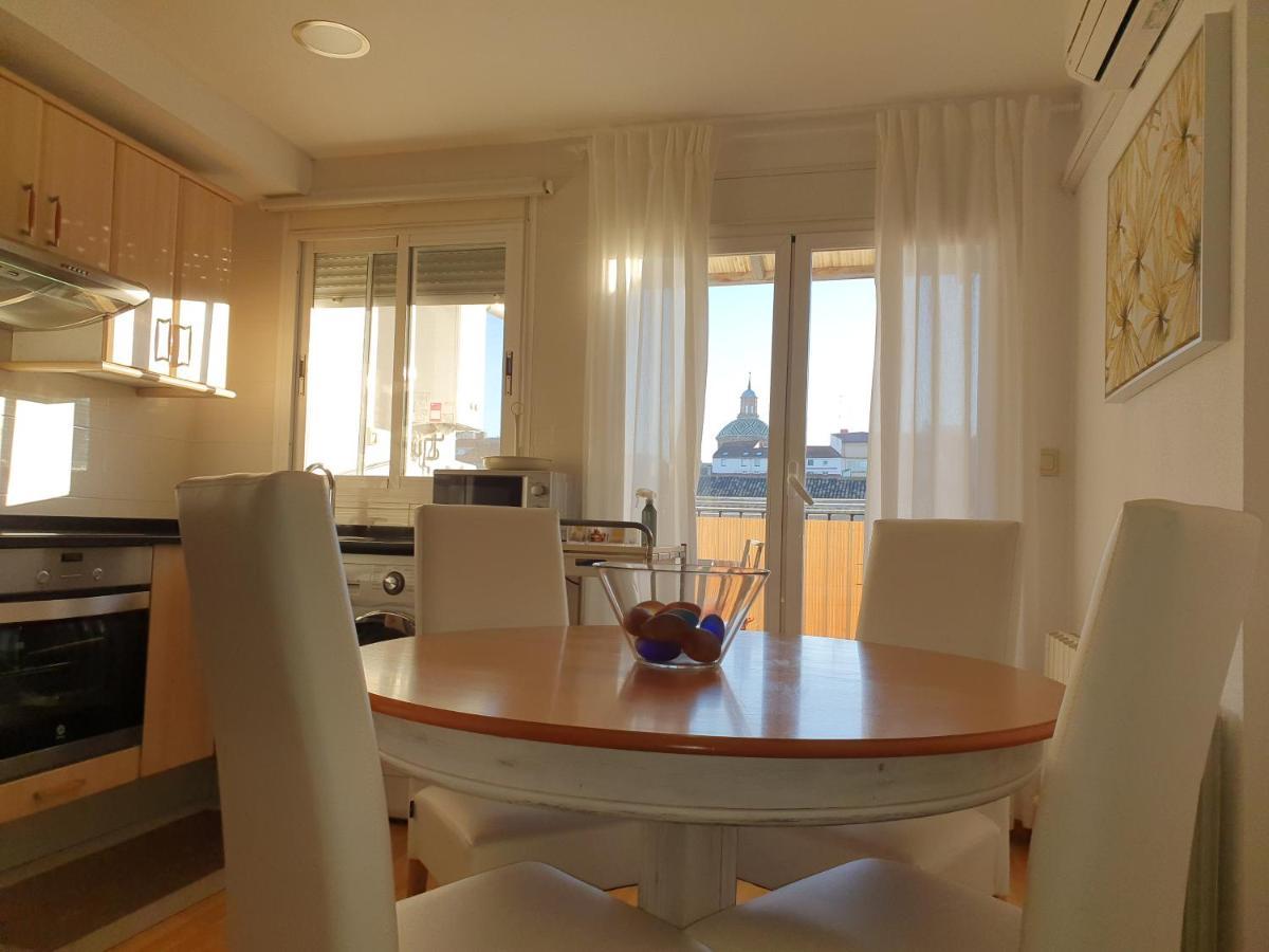 Atico Muy Luminoso Con Parking, Apartment Zaragoza Exterior photo